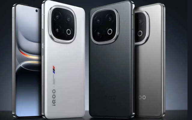 هاتف iQoo 15 Mini